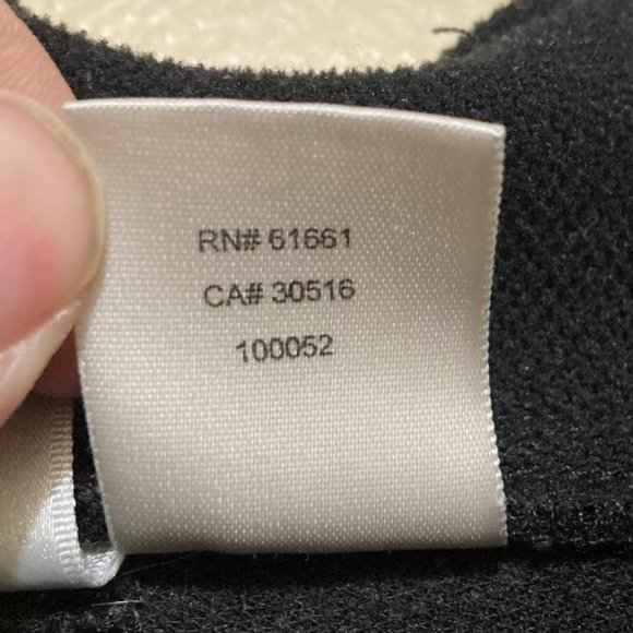 The North Face Women's Black Embroidered Logo 1/4 Zip Pullover Sweatshirt Size L - Picture 5 of 5